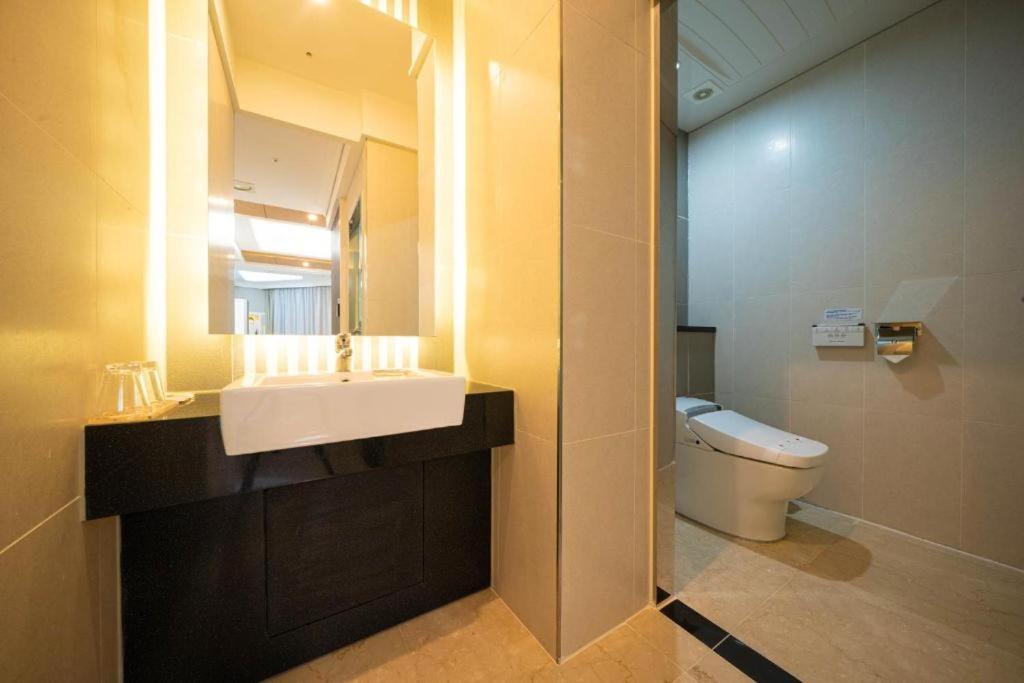 Hotel Core Naju Bagian luar foto